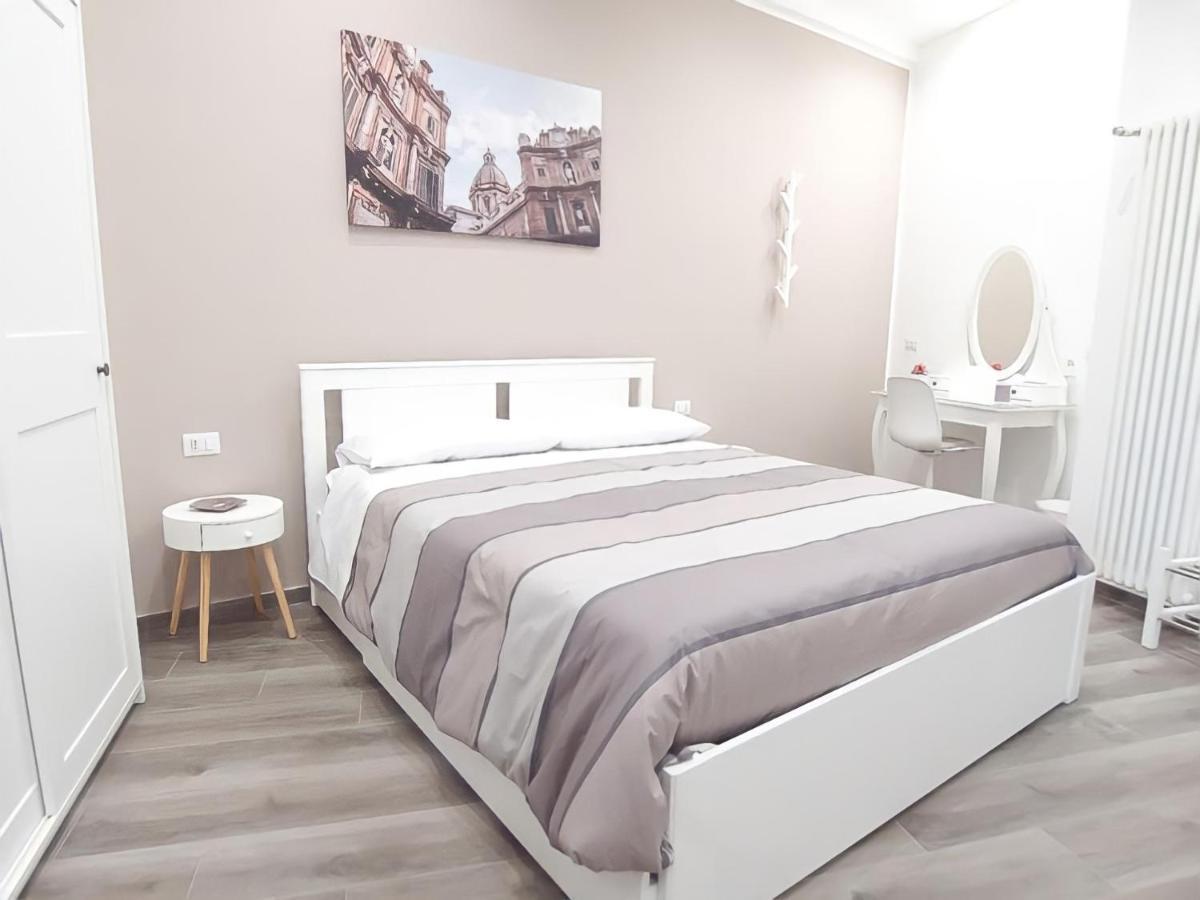 Garibaldi Rooms 29 - Piazza Marina A Palermo - In Pieno Centro. Dış mekan fotoğraf