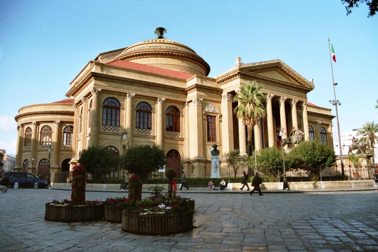Garibaldi Rooms 29 - Piazza Marina A Palermo - In Pieno Centro. Dış mekan fotoğraf