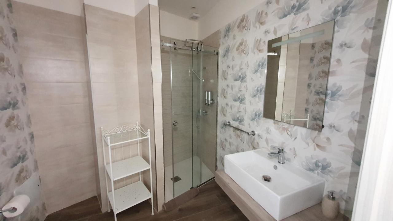 Garibaldi Rooms 29 - Piazza Marina A Palermo - In Pieno Centro. Dış mekan fotoğraf