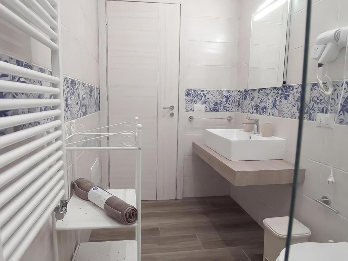 Garibaldi Rooms 29 - Piazza Marina A Palermo - In Pieno Centro. Dış mekan fotoğraf