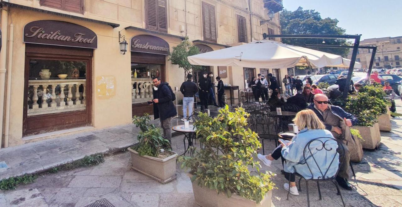 Garibaldi Rooms 29 - Piazza Marina A Palermo - In Pieno Centro. Dış mekan fotoğraf