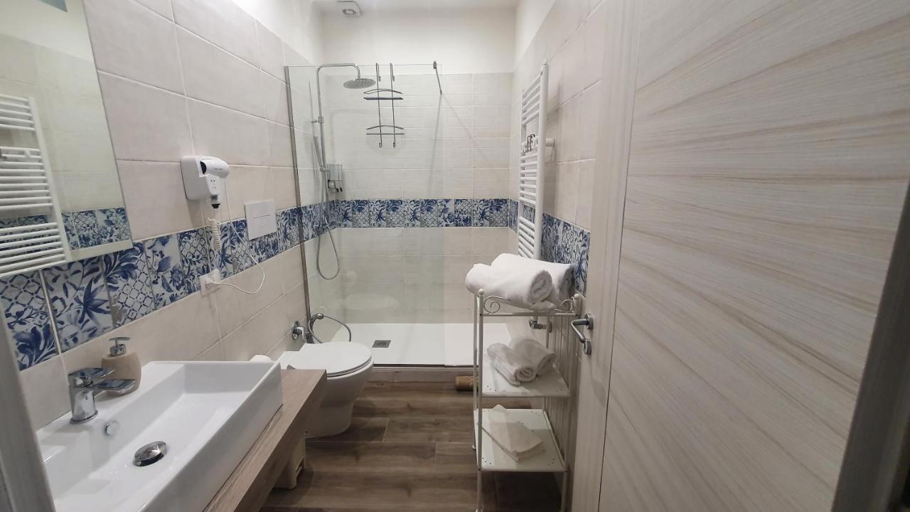 Garibaldi Rooms 29 - Piazza Marina A Palermo - In Pieno Centro. Dış mekan fotoğraf